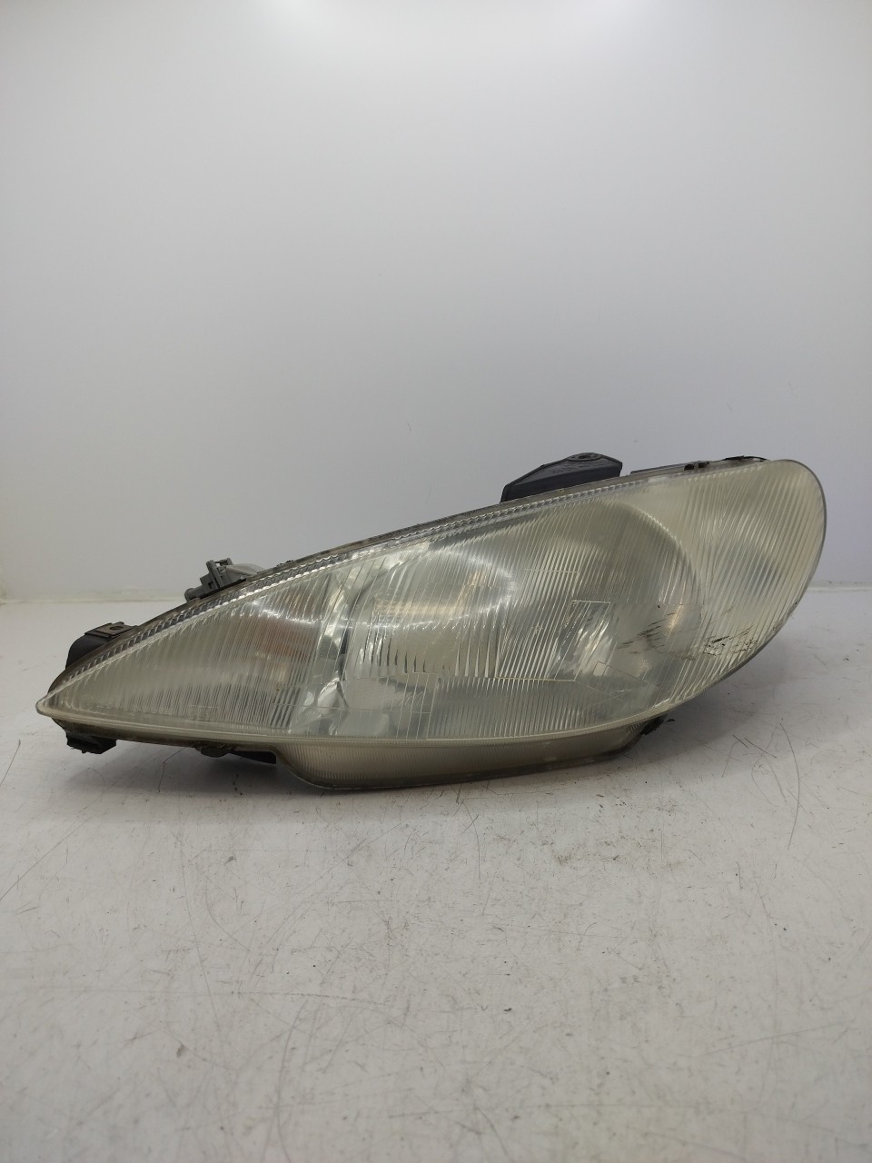 Farol/ Otica Dianteiro ESQ PEUGEOT 206  de  a