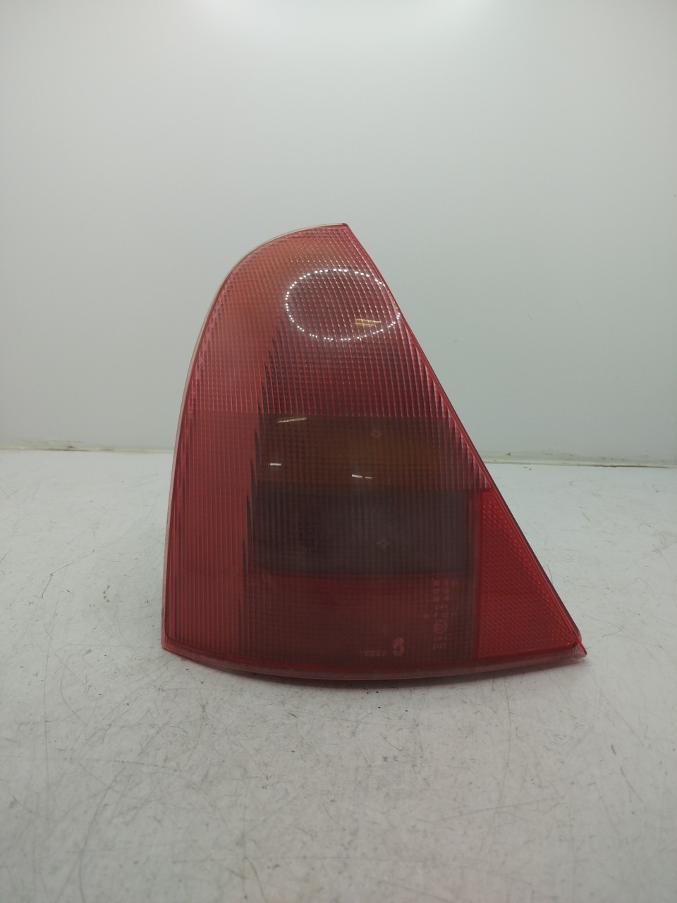 Farolim Stop Esq RENAULT Clio II  de  a 