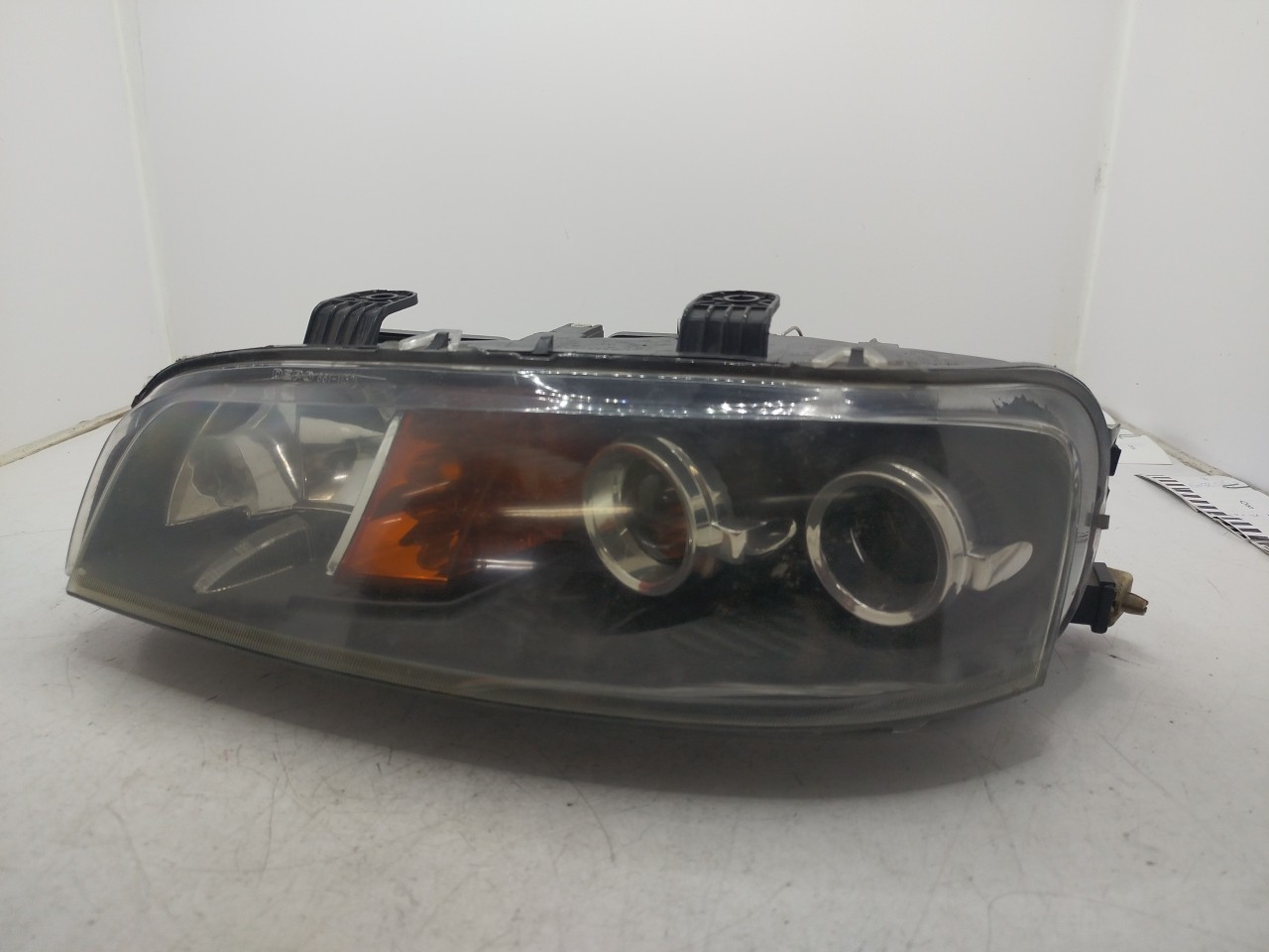 Farol/ Otica Dianteiro ESQ FIAT PUNTO  de 1999 a 2012