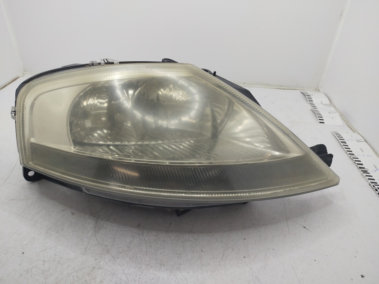 Farol/ Otica Dianteiro DTO CITROEN C3 I  de  a 