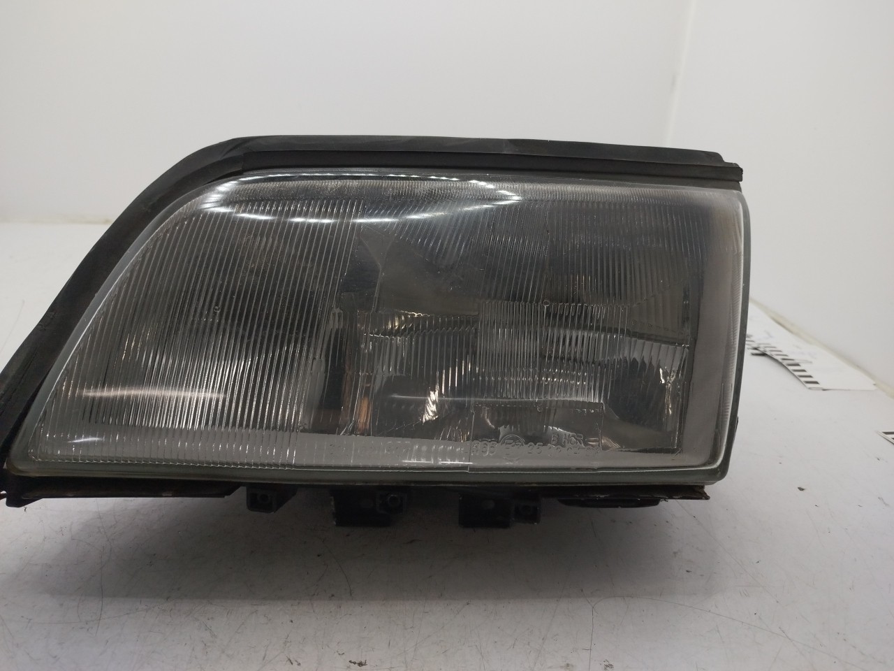 Farol/ Otica Dianteiro ESQ MERCEDES-BENZ Classe C  de  a