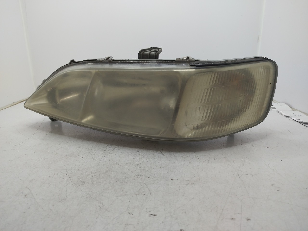 Farol/ Otica Dianteiro ESQ HONDA Accord VI Sedan  de  a 