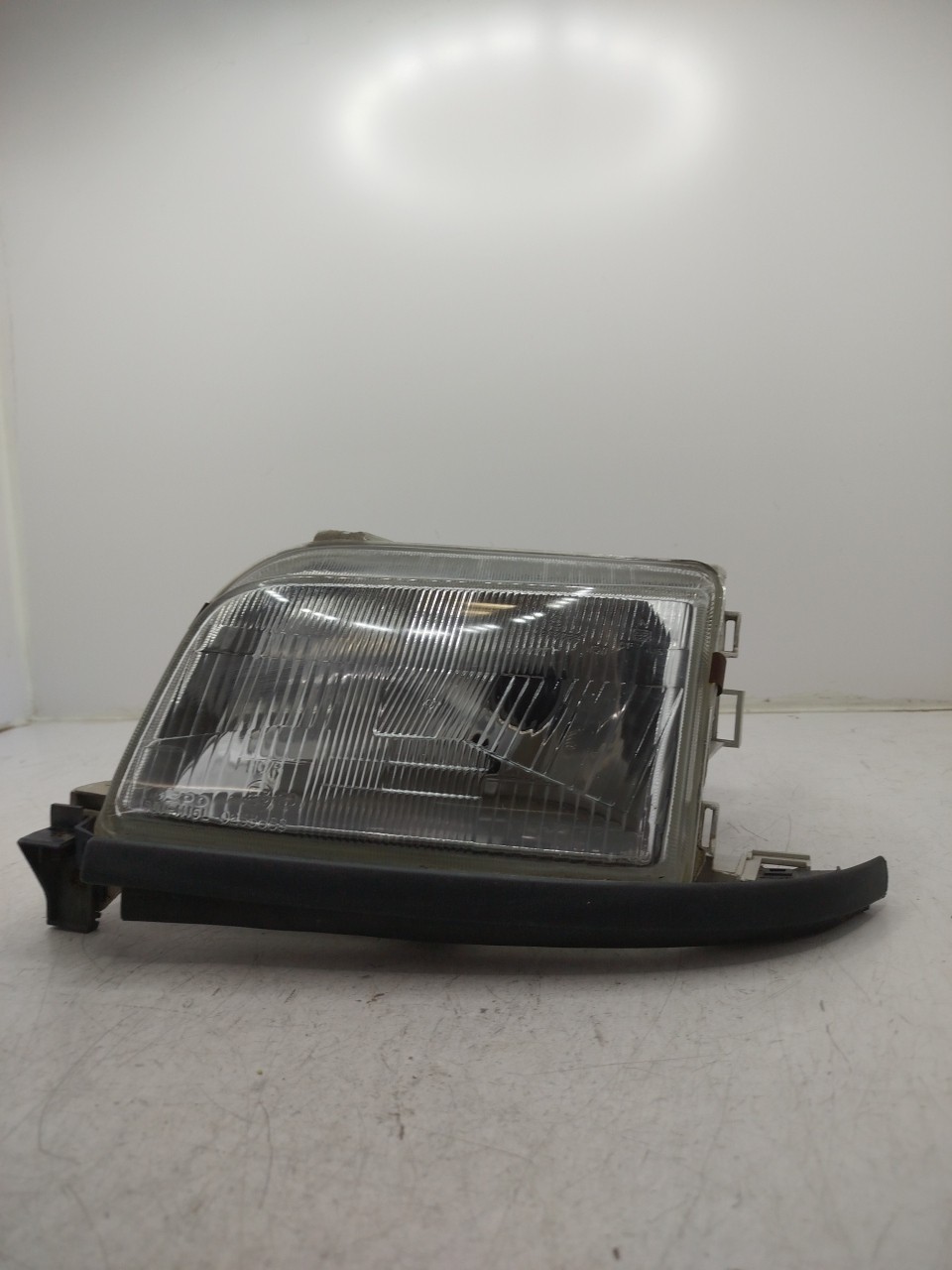 Farol/ Otica Dianteiro ESQ RENAULT CLIO I  de 1990 a 1998