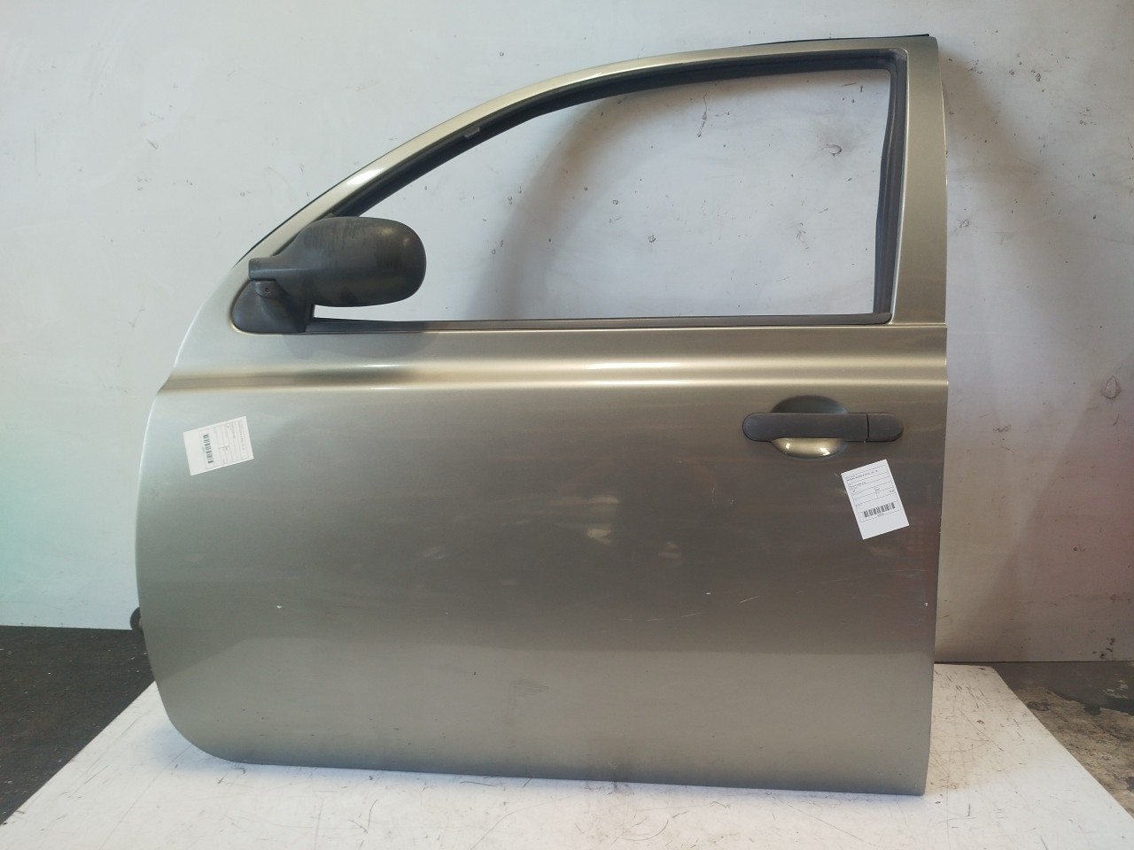 Porta Frente Esq NISSAN MICRA III  de 2002 a 2010