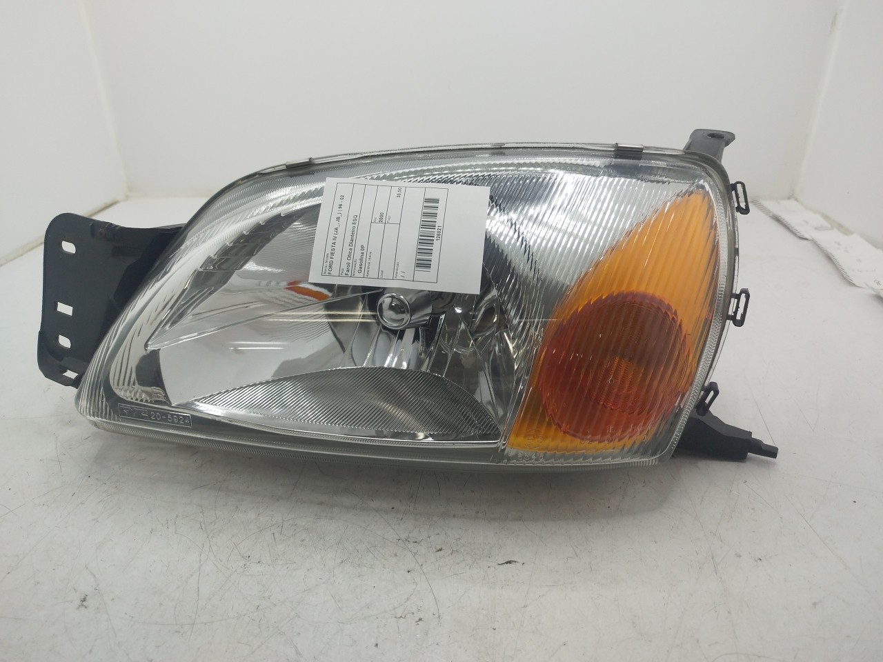 Farol/ Otica Dianteiro ESQ FORD FIESTA IV  de 1995 a 2002