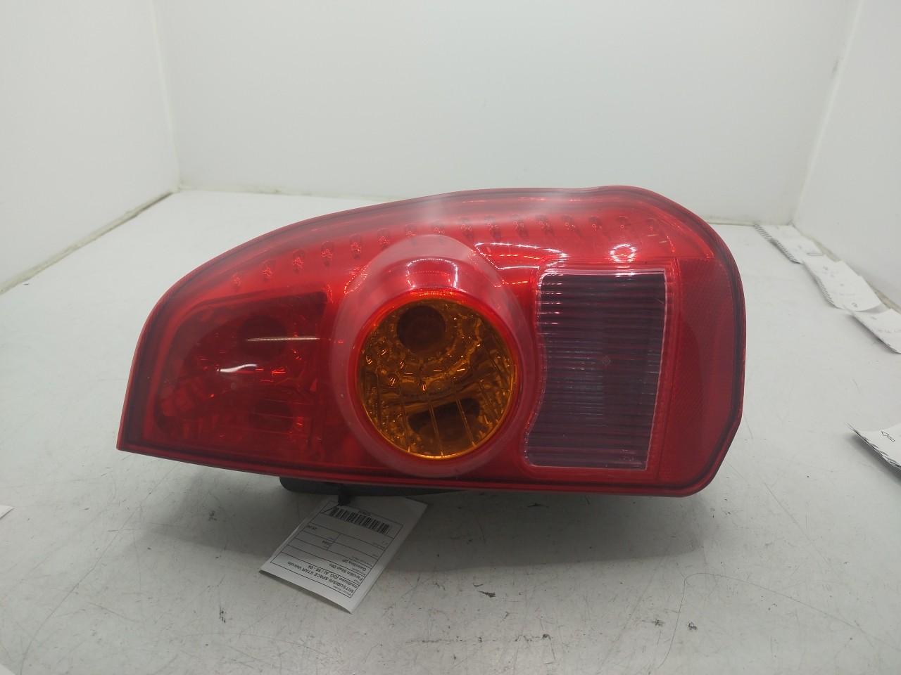 Farolim Stop Dto MITSUBISHI SPACE STAR Veículo multiuso  de 1998 a 2004