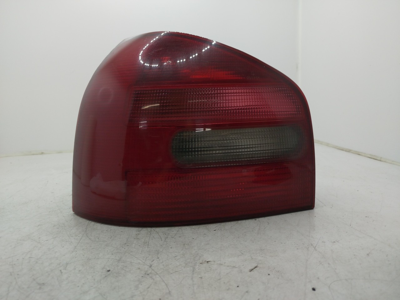 Farolim Stop Esq AUDI A3  de 1996 a 2006