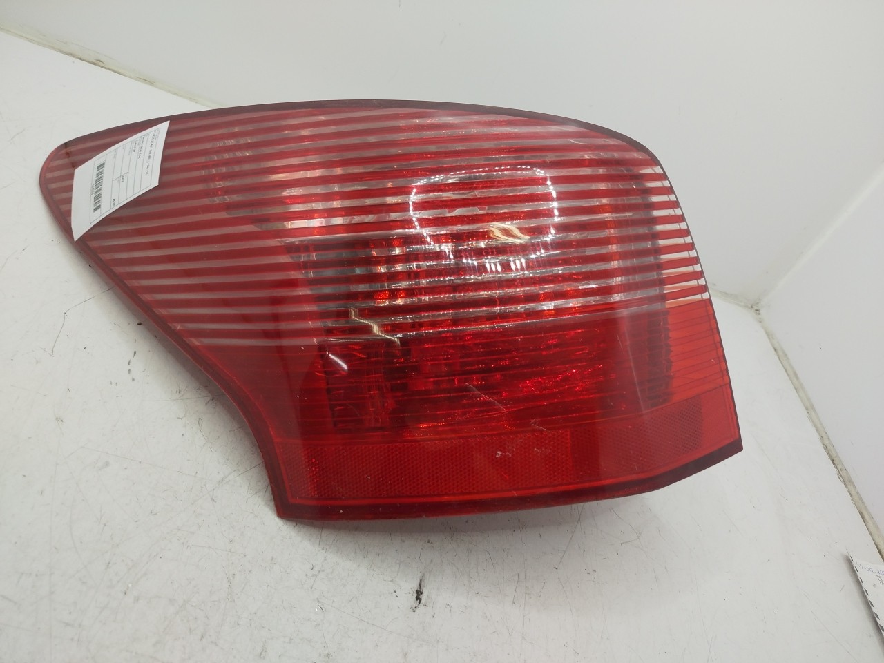Farolim Stop Esq PEUGEOT 407 SW  de 2004 a 2011