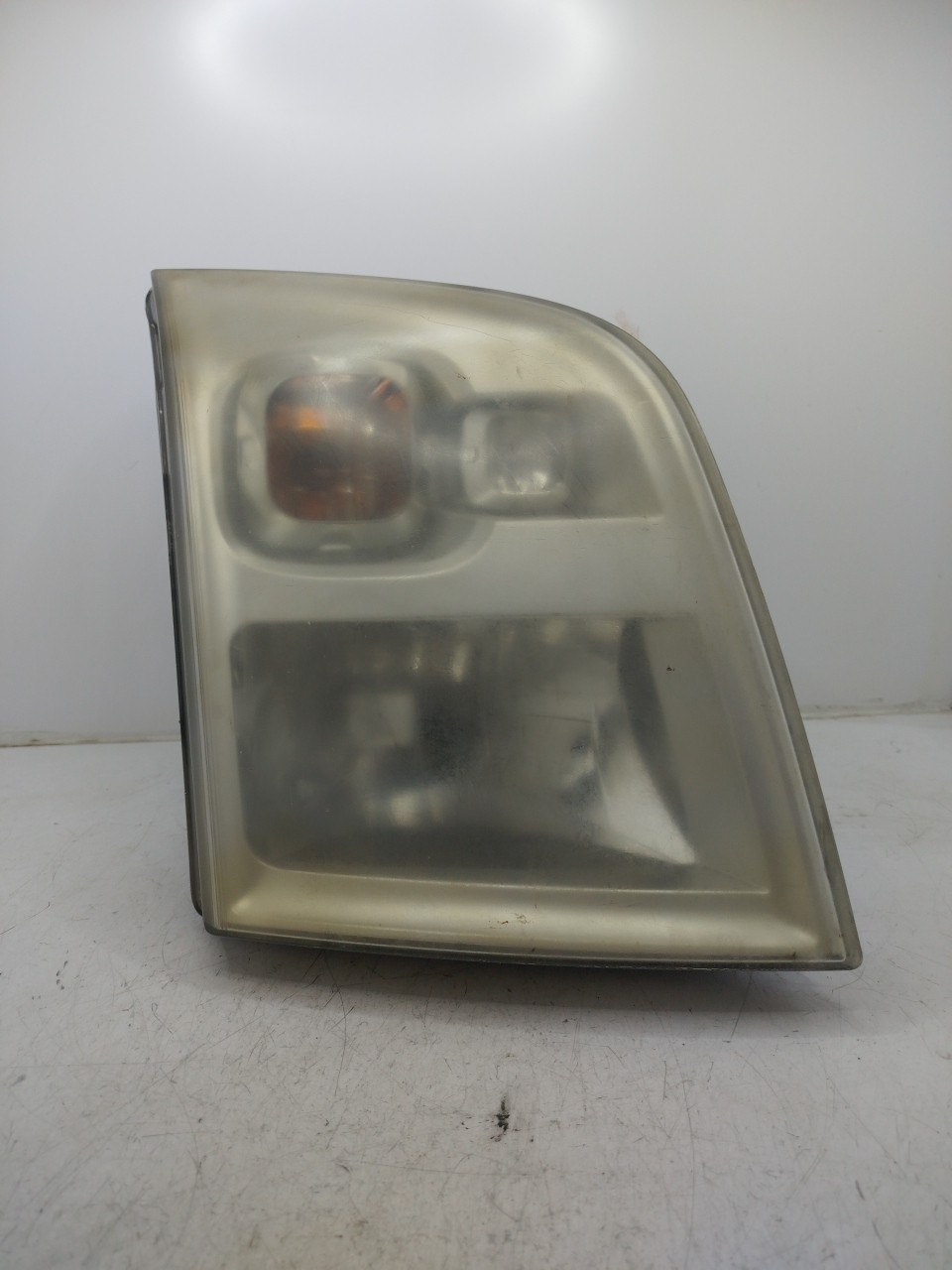 Farol/ Otica Dianteiro ESQ FORD Transit Kombi de  a 