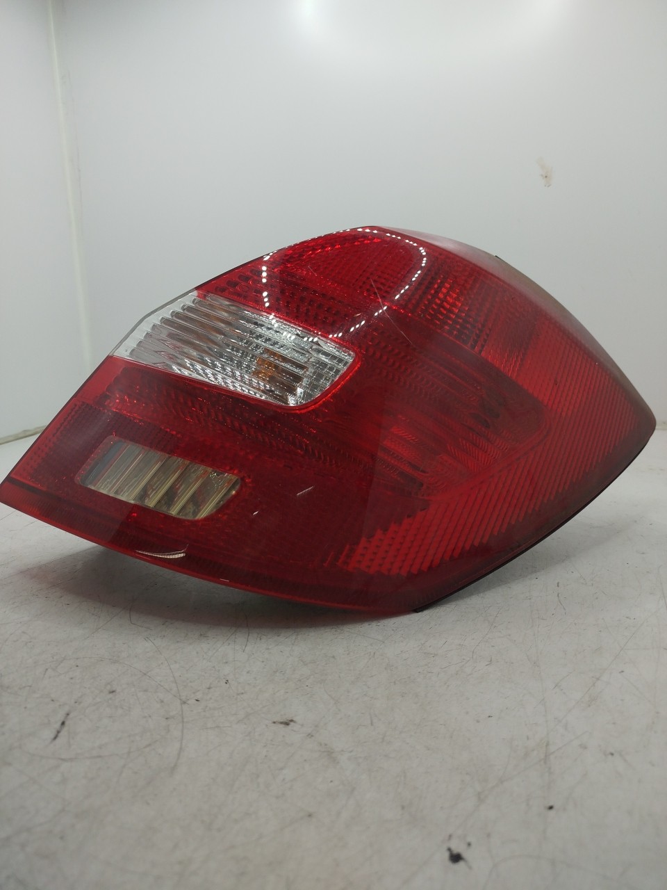 Farolim Stop Dto SKODA FABIA II Hatchback de  a 
