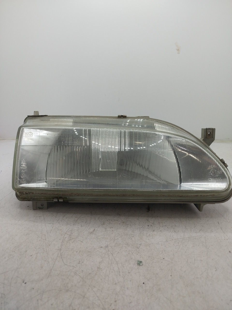 Farol/ Otica Dianteiro DTO RENAULT 19 II Chamade  de 1992 a 2003