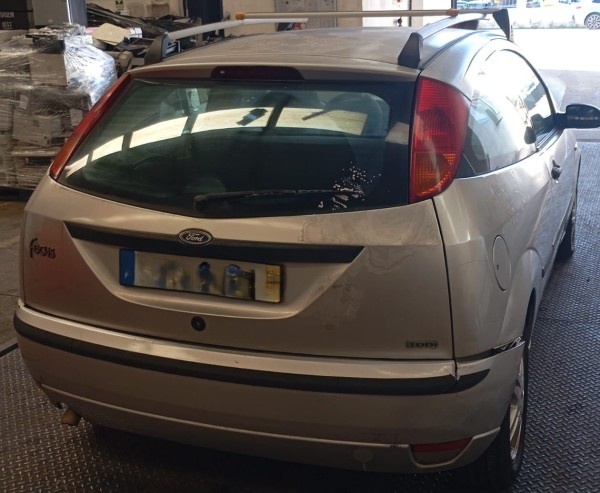 FOCUS  FORD - ID V_CVFV3018530