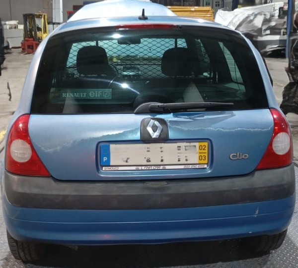Clio II  RENAULT - ID V_CVFV3020528