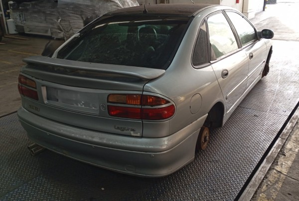 RENAULT LAGUNA I 