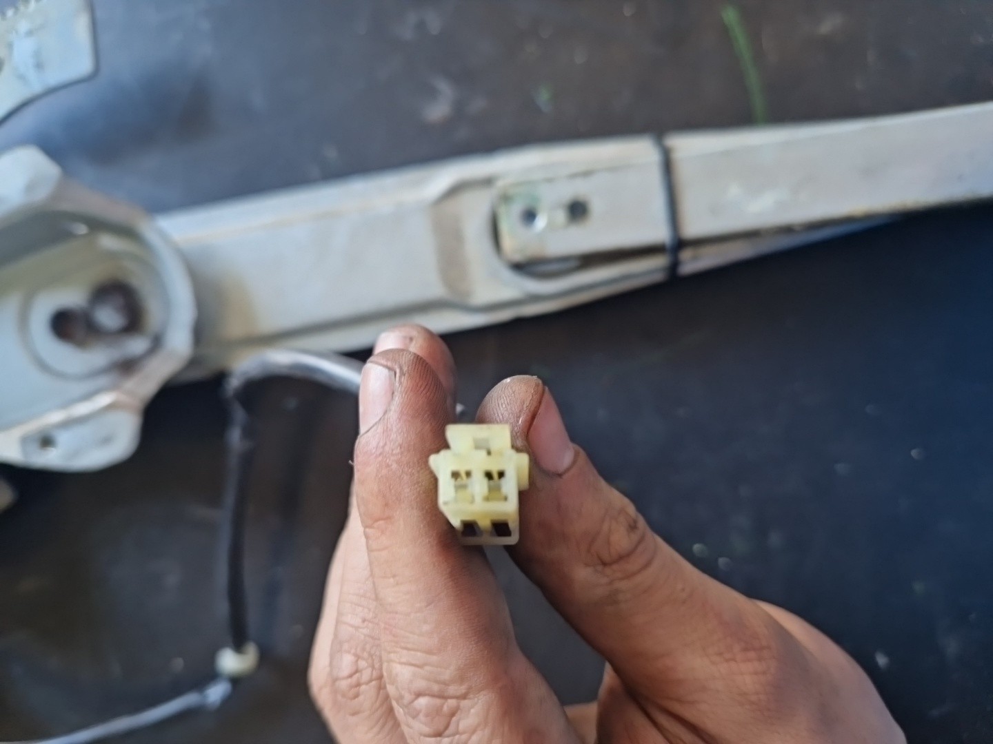 Elevador Frente Dto Electrico MG MG ZR | 01 - 05 Imagem-1