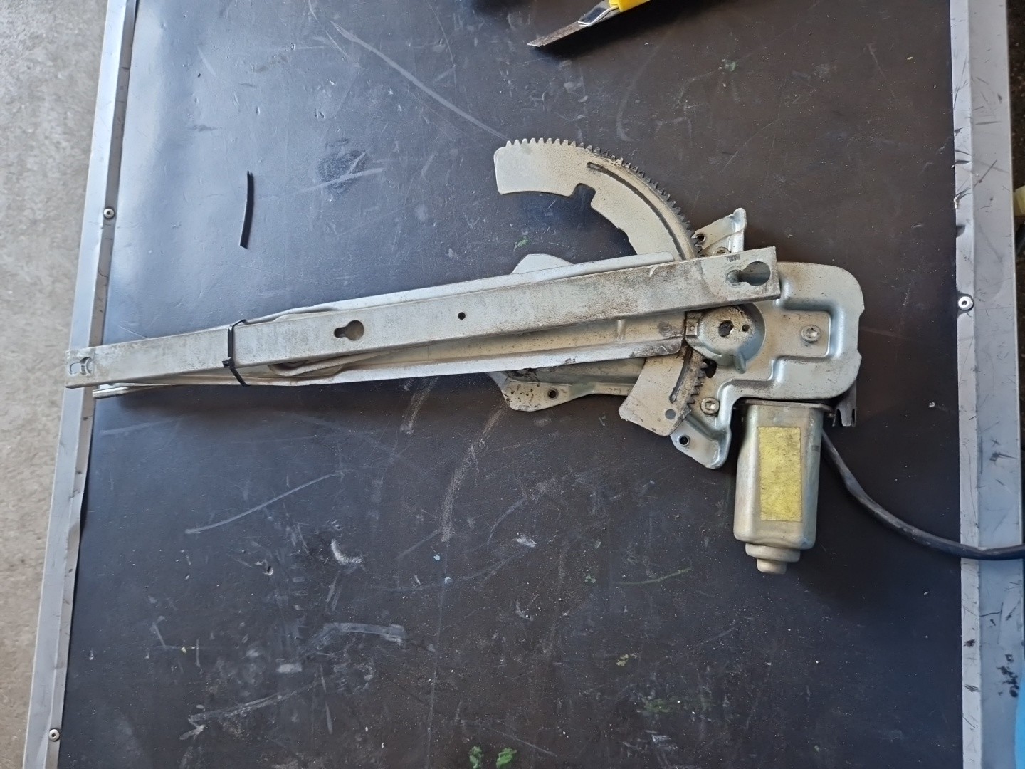 Elevador Frente Dto Electrico MG MG ZR | 01 - 05 Imagem-2