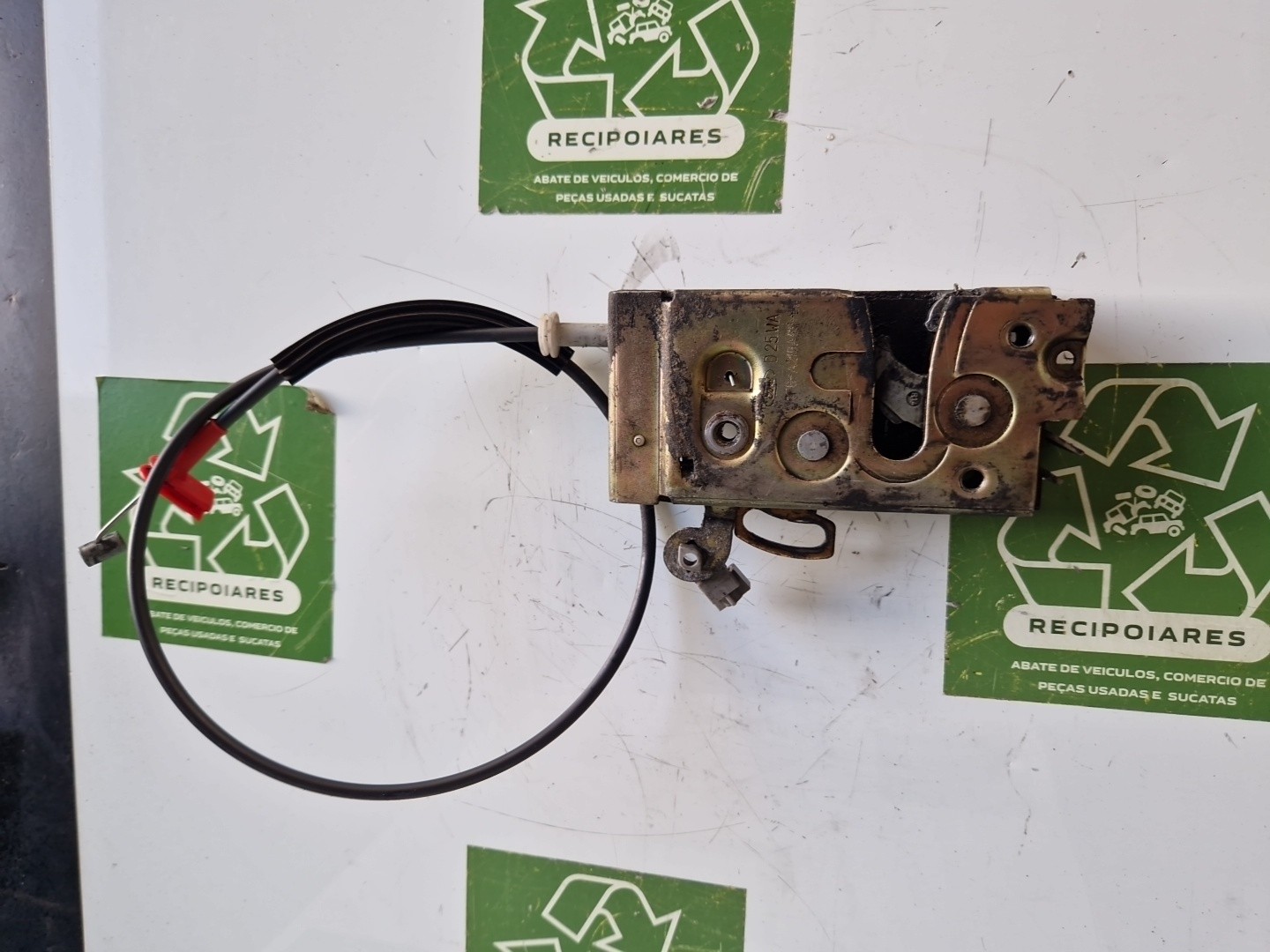 Fecho da Porta Frente Esq FORD - ID S_8461