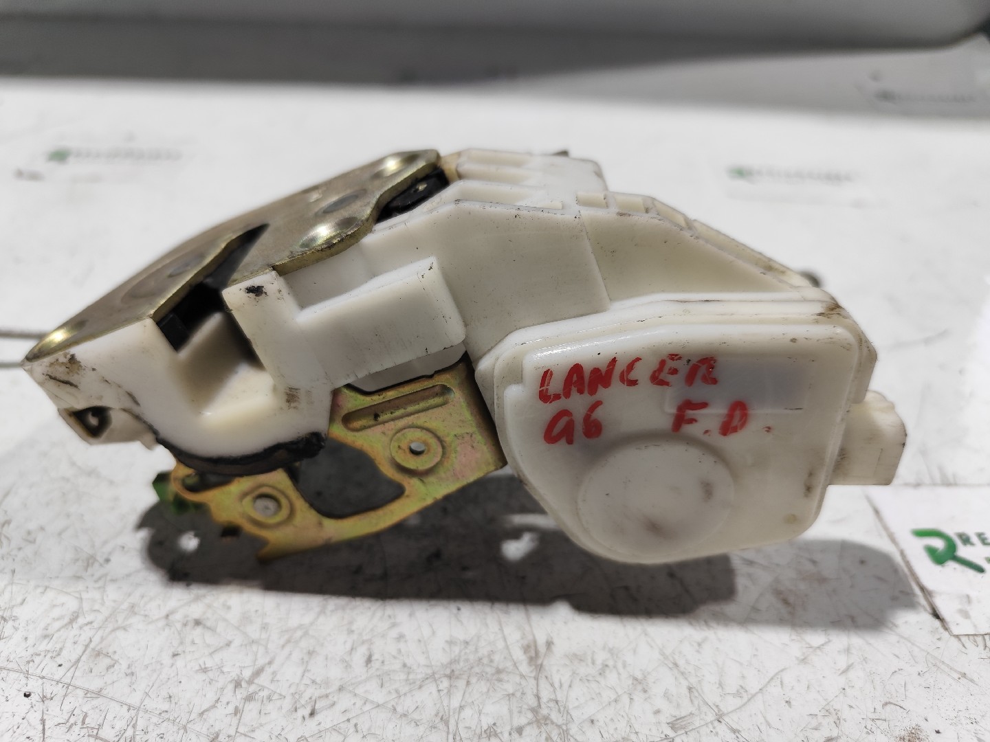 Fecho da Porta Frente Dto MITSUBISHI LANCER VI (CJ_, CP_) | 95 - 03 Imagem-3