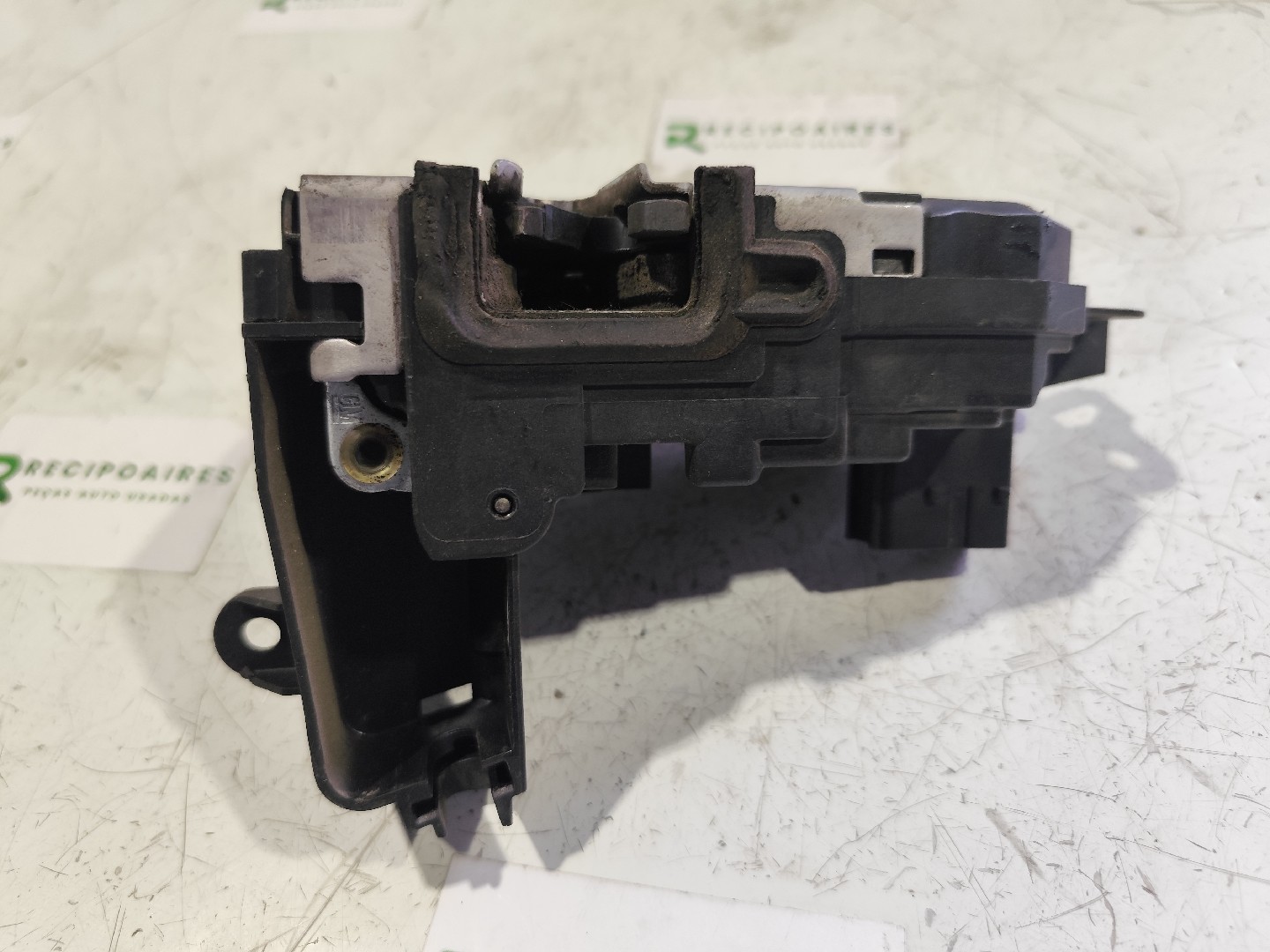 Fecho da Porta Frente Esq OPEL ASTRA H (A04) | 04 - 14 Imagem-2