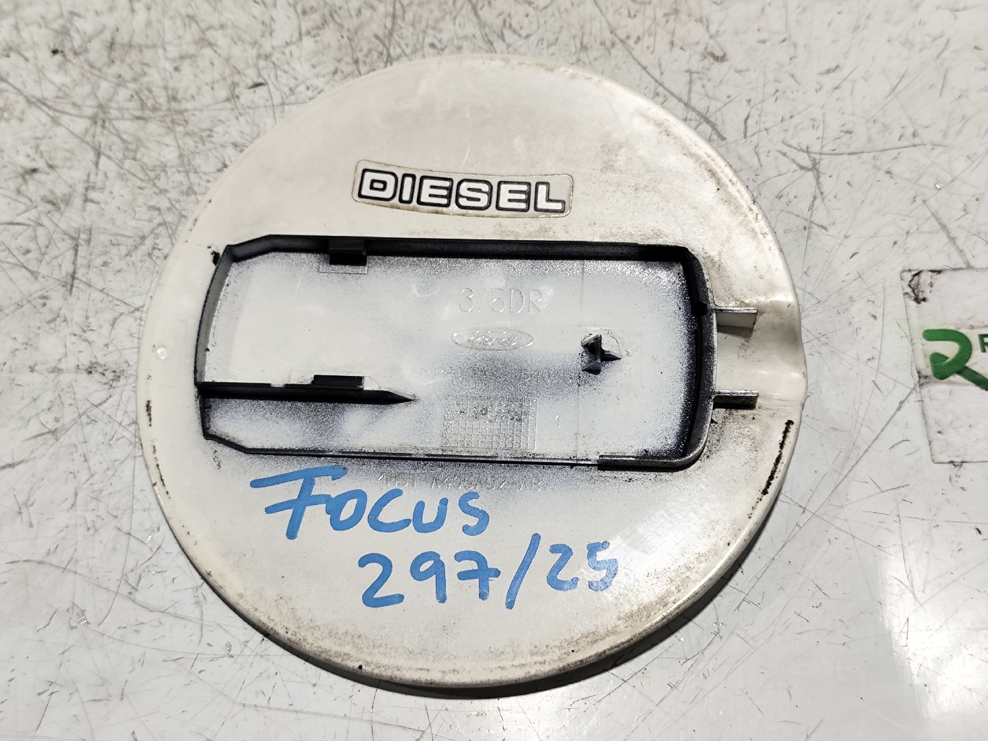 Tampa de Deposito FORD FOCUS (DAW, DBW) | 98 - 09 Imagem-1