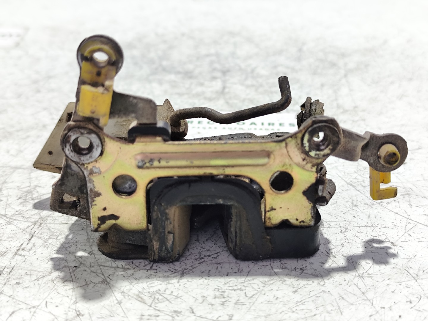 Fecho da Porta Frente Dto NISSAN PICK UP (D21) | 85 - 08 Imagem-1