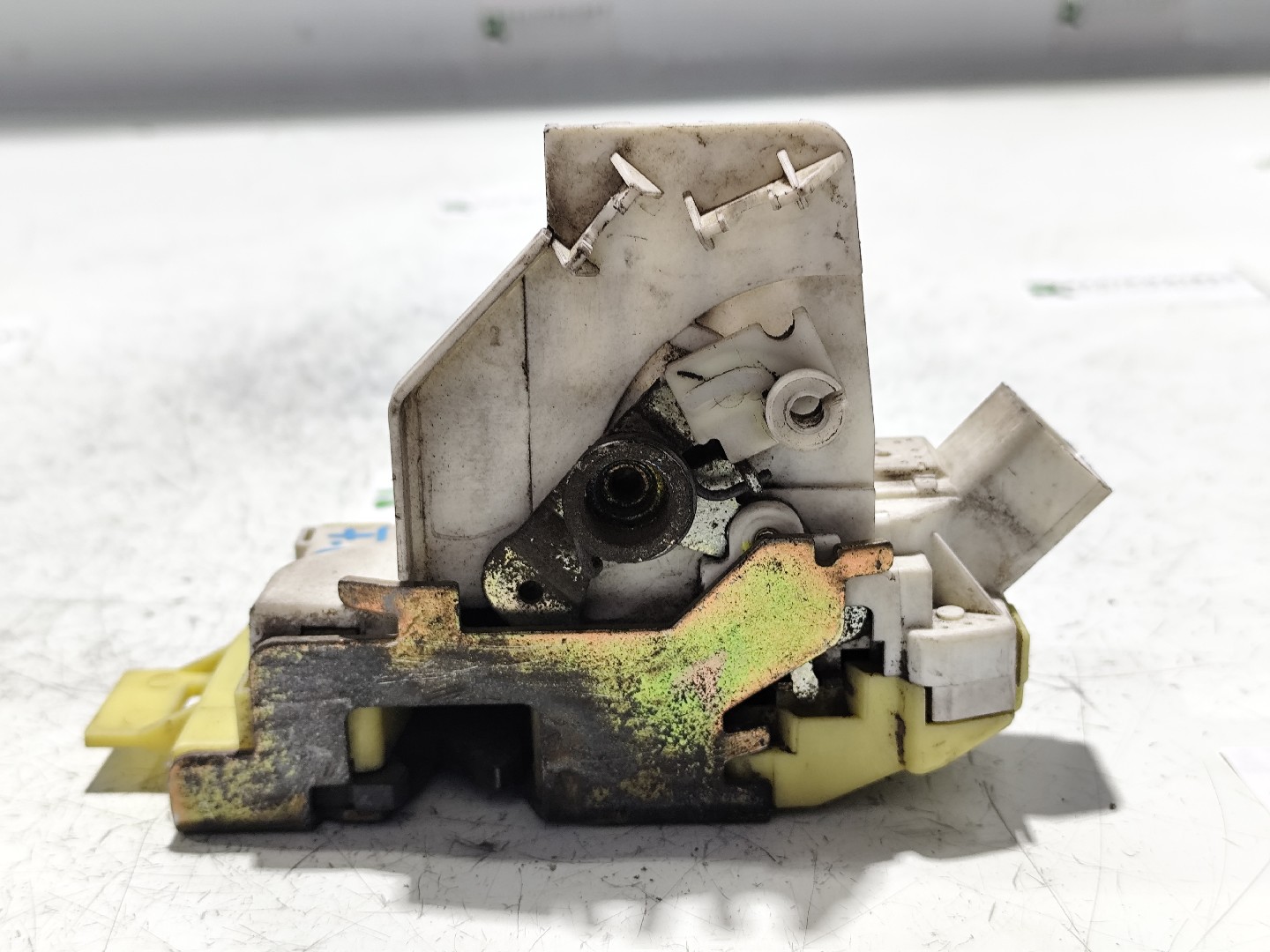 Fecho da Porta Frente Esq FORD FOCUS (DAW, DBW) | 98 - 09 Imagem-1