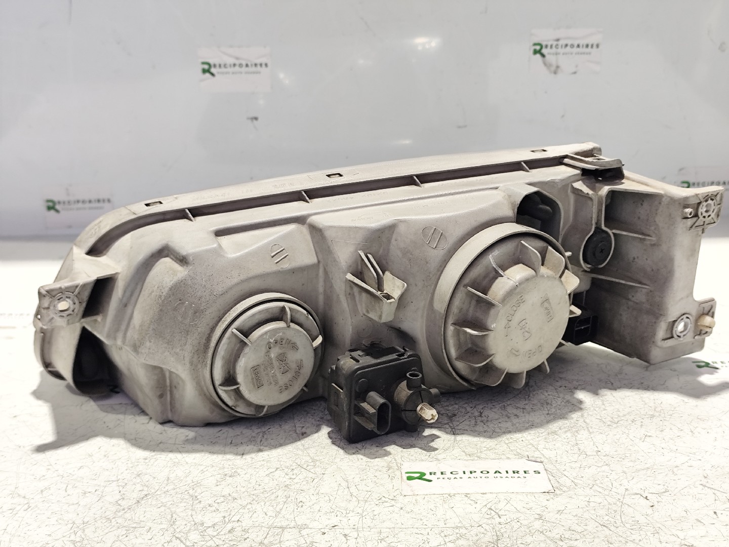 Right Headlight  HYUNDAI H-1 Caixa (A1) | 97 - 08 Imagem-1