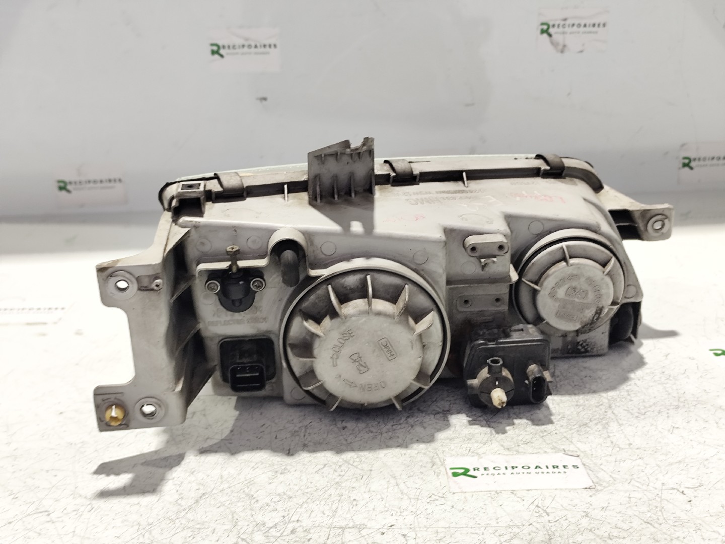 Left Headlight HYUNDAI H-1 Caixa (A1) | 97 - 08 Imagem-1