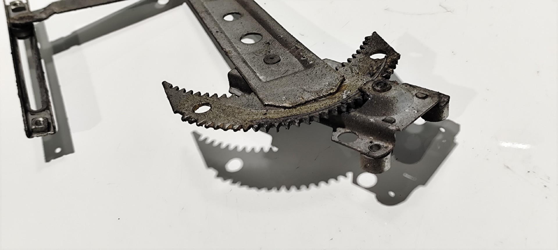 Elevador Frente Esq Manual KIA PREGIO Caixa (TB) | 97 -  Imagem-3