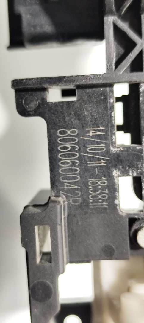 Puxador Frente Direito RENAULT MEGANE III Coupé (DZ0/1_) | 08 -  Imagem-2