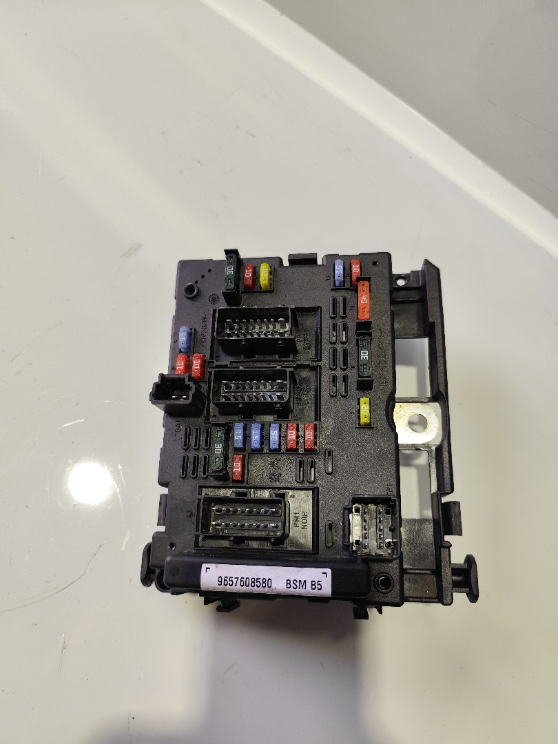 Caixa dos Fusíveis PEUGEOT 206 Hatchback (2A/C) | 98 - 12 Imagem-1