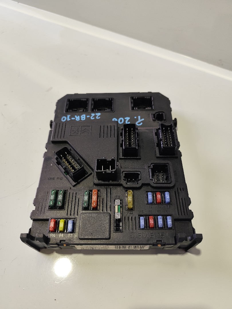 Caixa dos Fusíveis PEUGEOT - ID S_34678