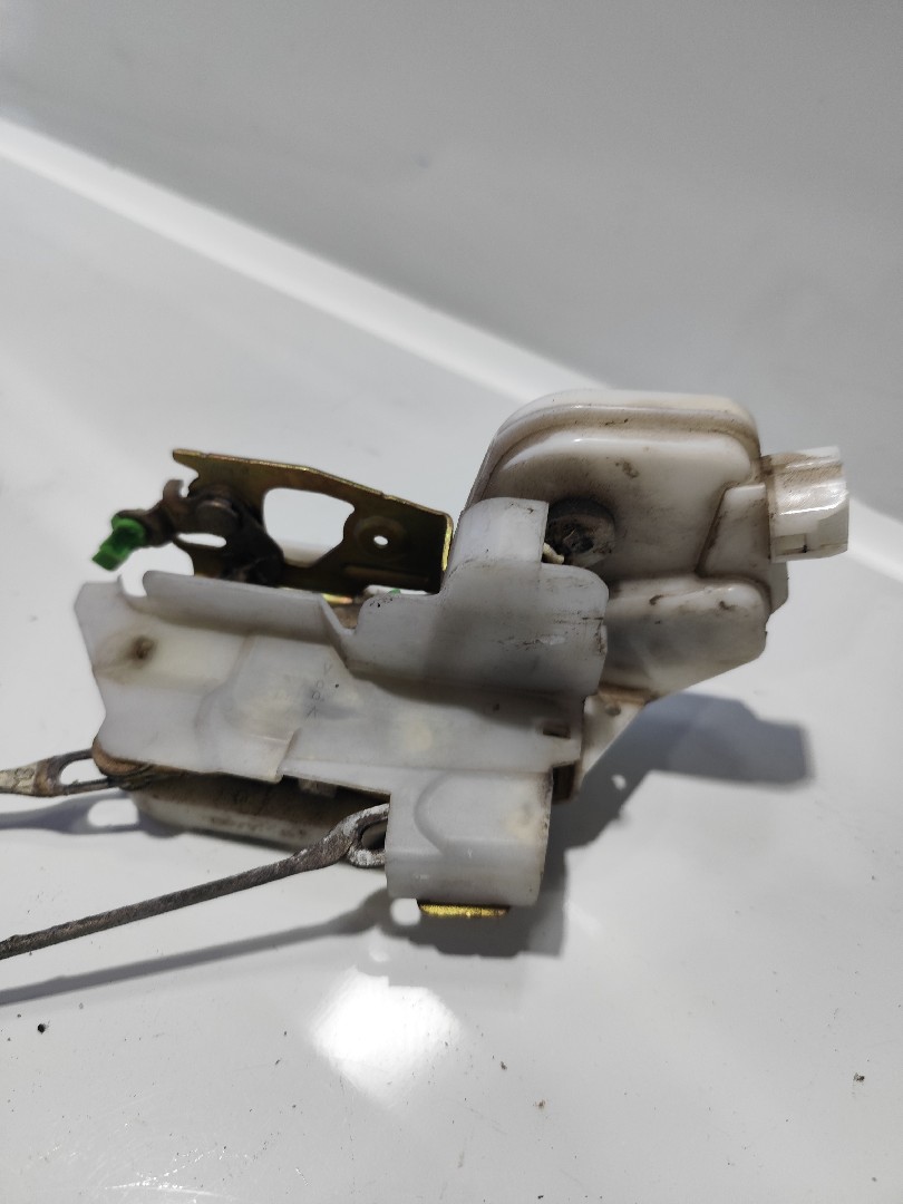 Fecho da Porta Frente Dto MITSUBISHI LANCER VI (CJ_, CP_) | 95 - 03 Imagem-1