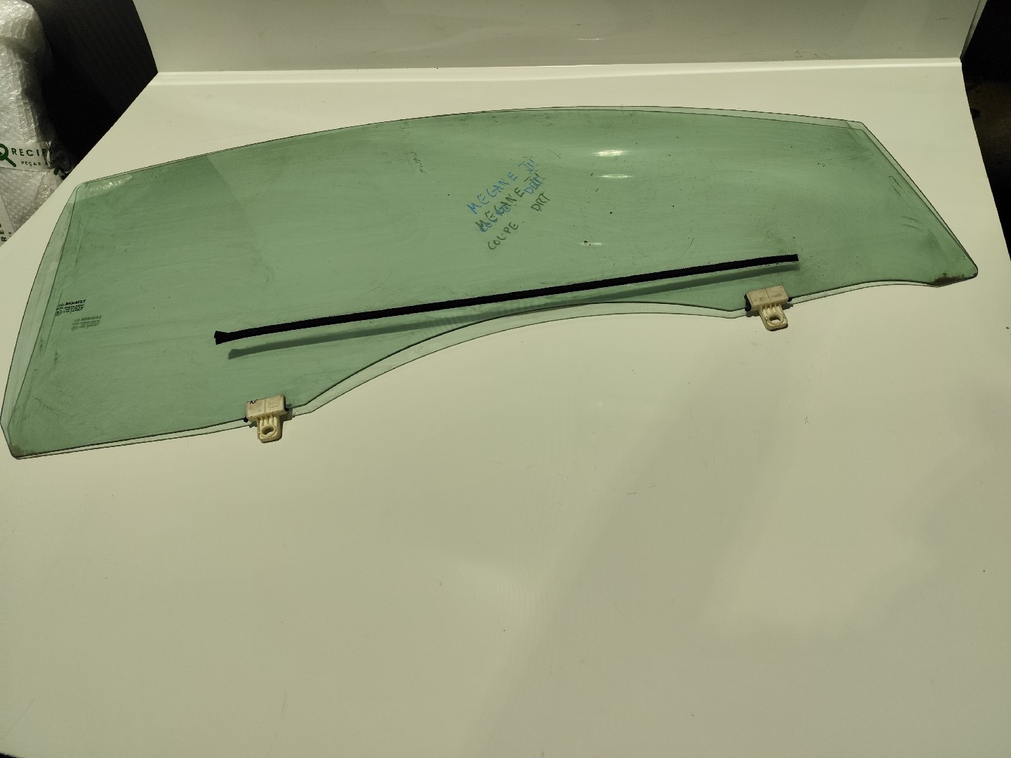 Vidro Frente Direito RENAULT - ID S_34690