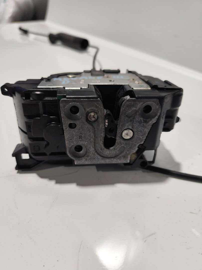 Fecho da Porta Frente Dto RENAULT MEGANE III Coupé (DZ0/1_) | 08 -  Imagem-4