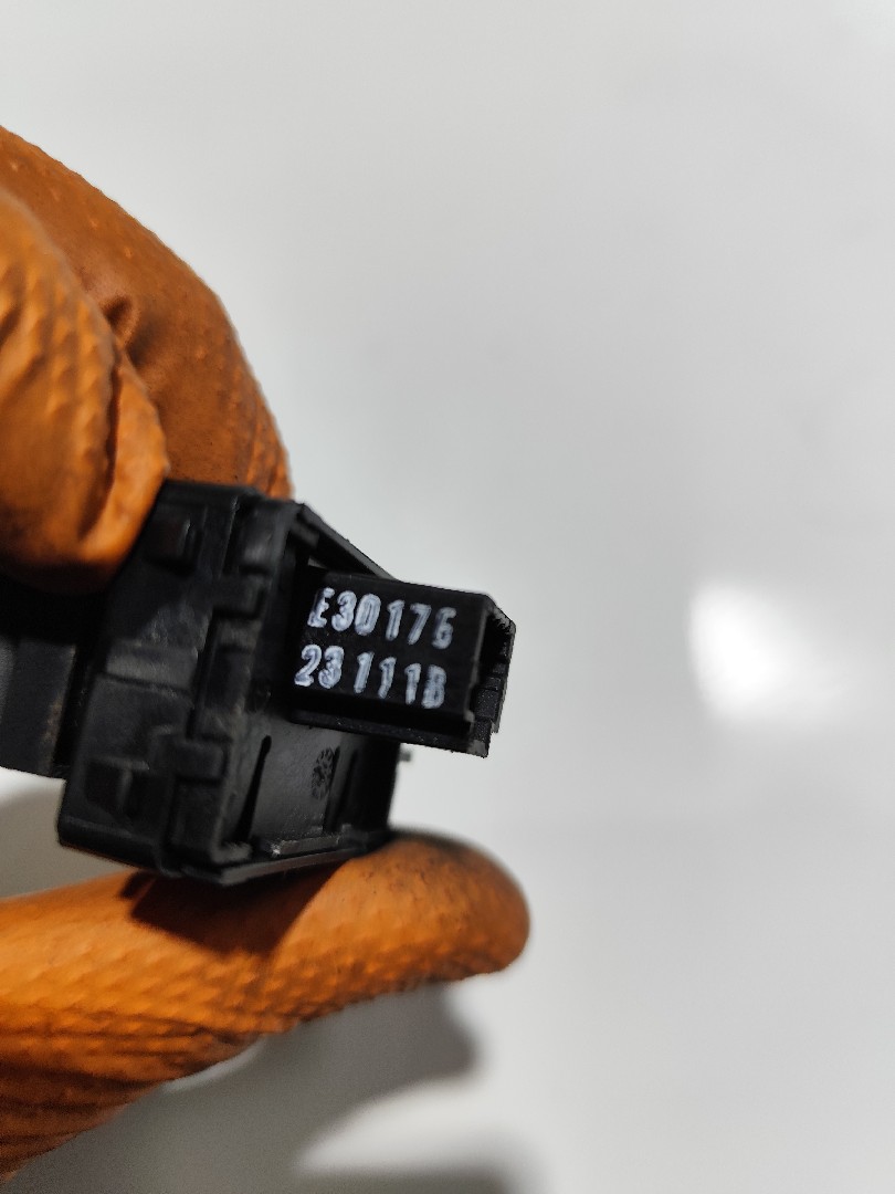 Interruptores de vidros RENAULT MEGANE III Coupé (DZ0/1_) | 08 -  Imagem-3