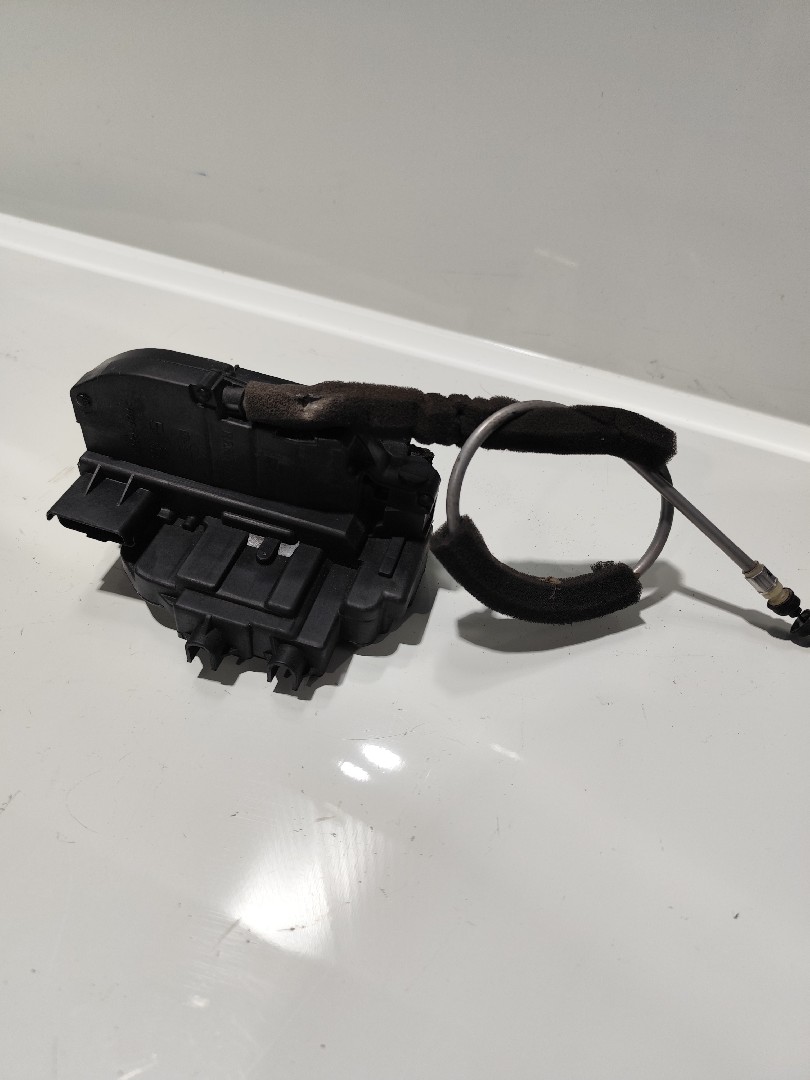 Fecho da Porta Trás Dto NISSAN TIIDA Hatchback 