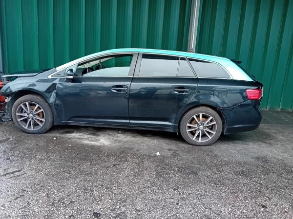 TOYOTA AVENSIS Combi 