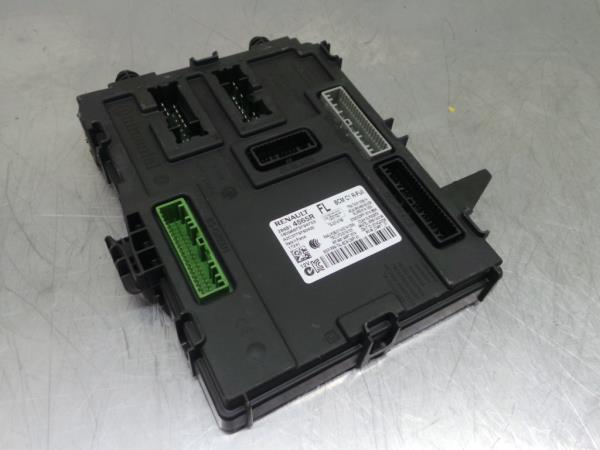 Módulo Confort  RENAULT MEGANE IV Hatchback (B9A/M/N_) | 15 - 
