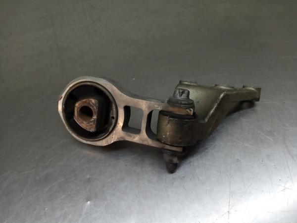 Gearbox Support FIAT TIPO três volumes (356_) | 15 - 