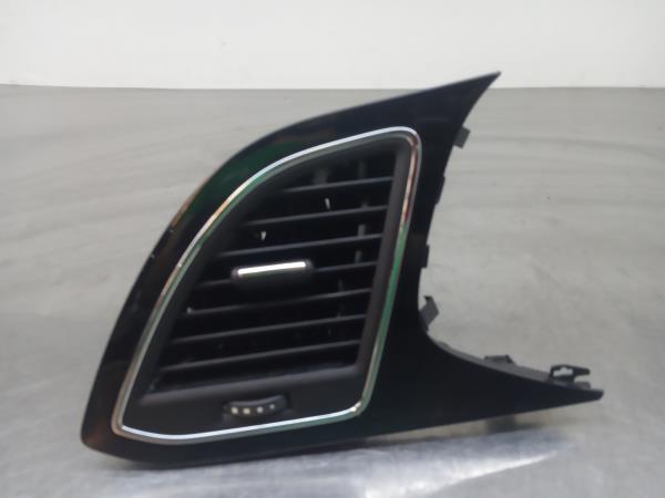 Dashboard Air Outlet Vent SEAT LEON (5F1) | 12 - 