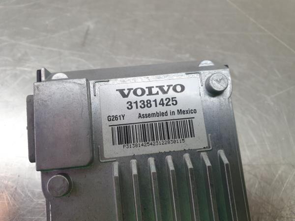 Vordere Autokamera VOLVO V40 Hatchback (525, 526) | 12 -  Imagem-3