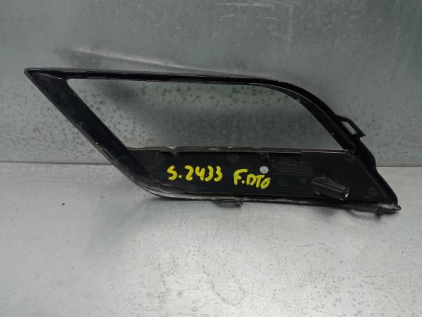 Right Front Fog Light Grille SEAT LEON (5F1) | 12 - 