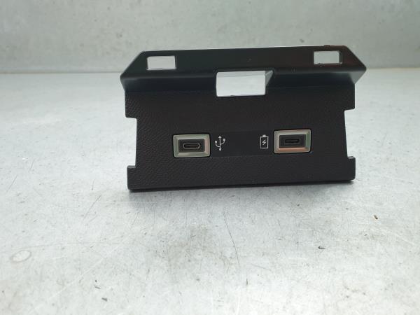 Modulo USB/AUX PEUGEOT 308 III (FB_, FH_, FP_, F3_) 22-