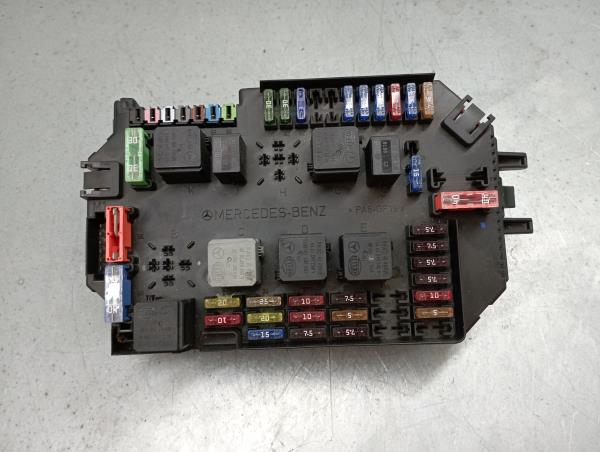 Fuse Box: MERCEDES-BENZ S-CLASS - A2215406350 / A2215451101 |Servcarros