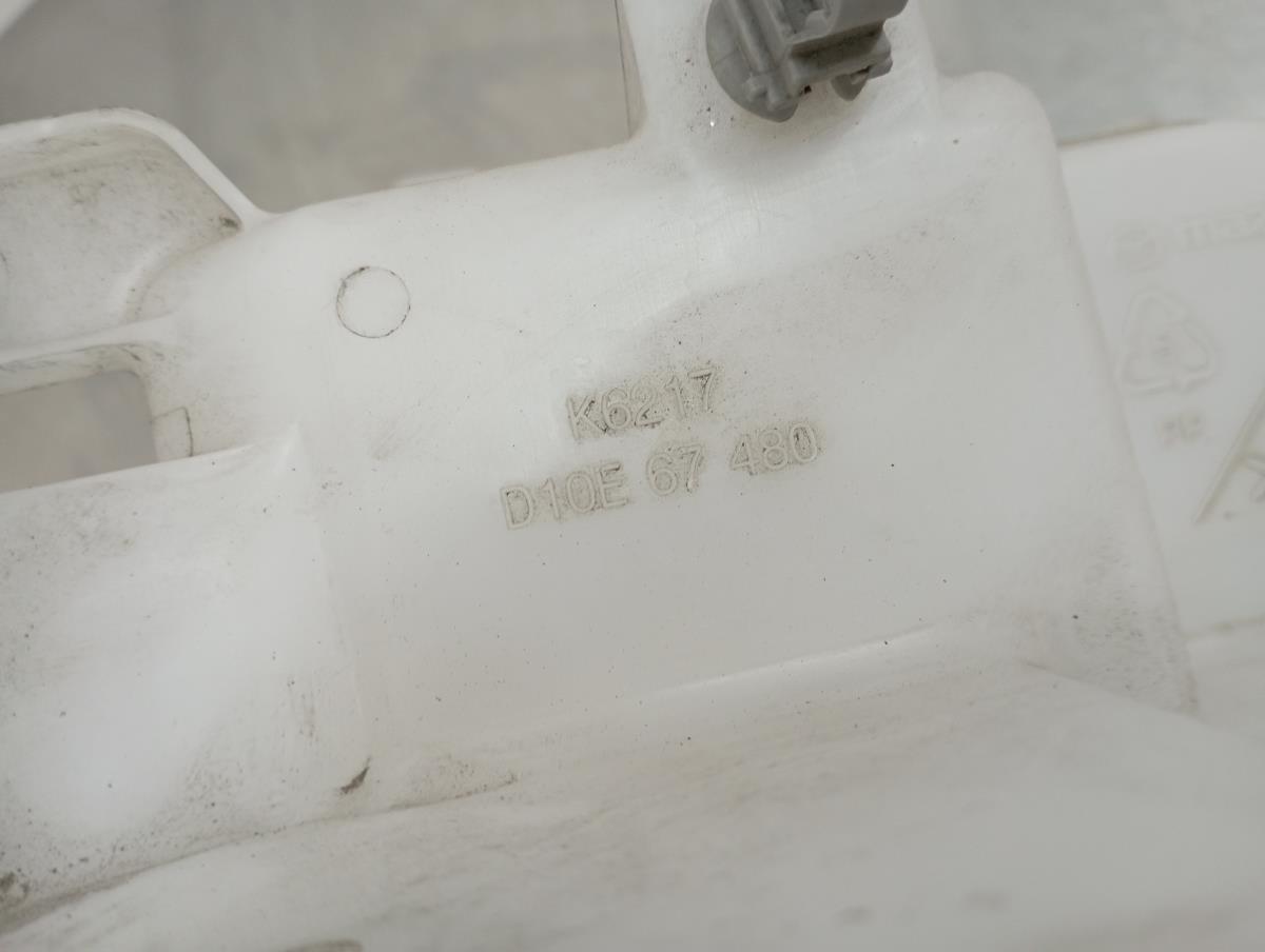 Windshield Washer Reservoir MAZDA CX3 D10E67480 / K6217 Servcarros