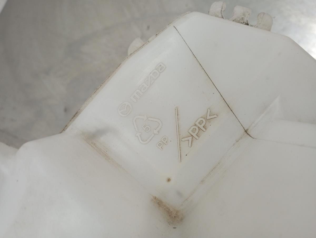 Windshield Washer Reservoir MAZDA CX3 D10E67480 / K6217 Servcarros