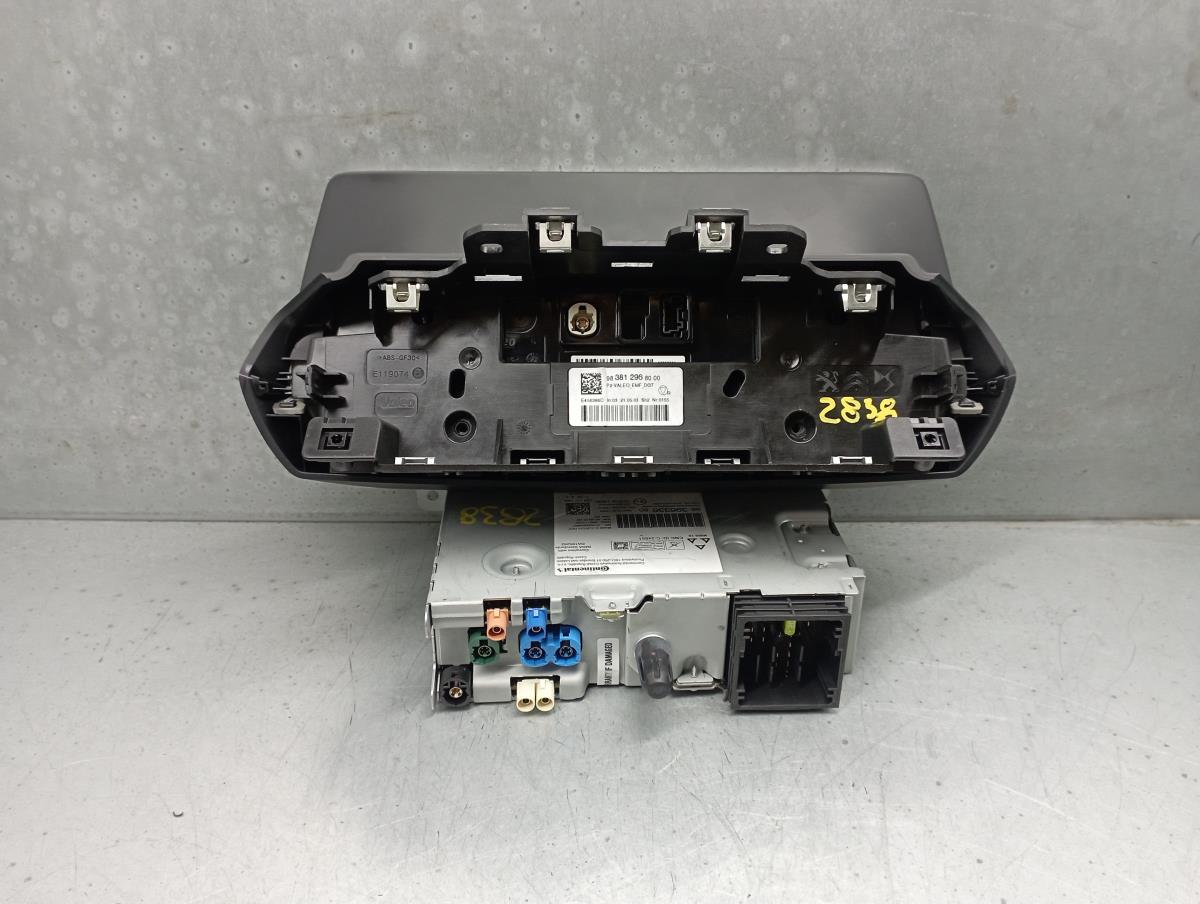 Kit Autoradio GPS: PEUGEOT 208 II - 9839633680 / A3C0919500201 / DA105282