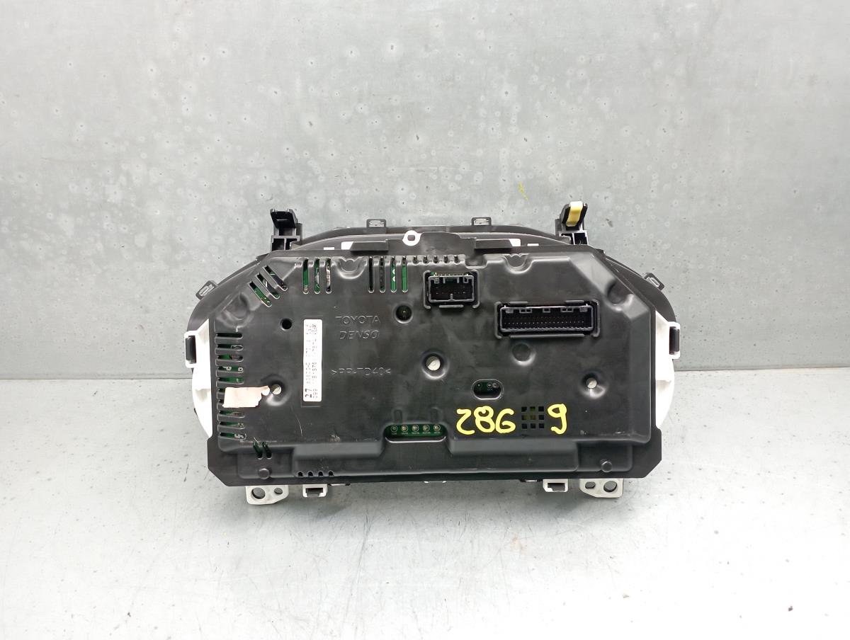 Instrument Cluster: TOYOTA YARIS - 838000U270 / MB1575607574 |Servcarros