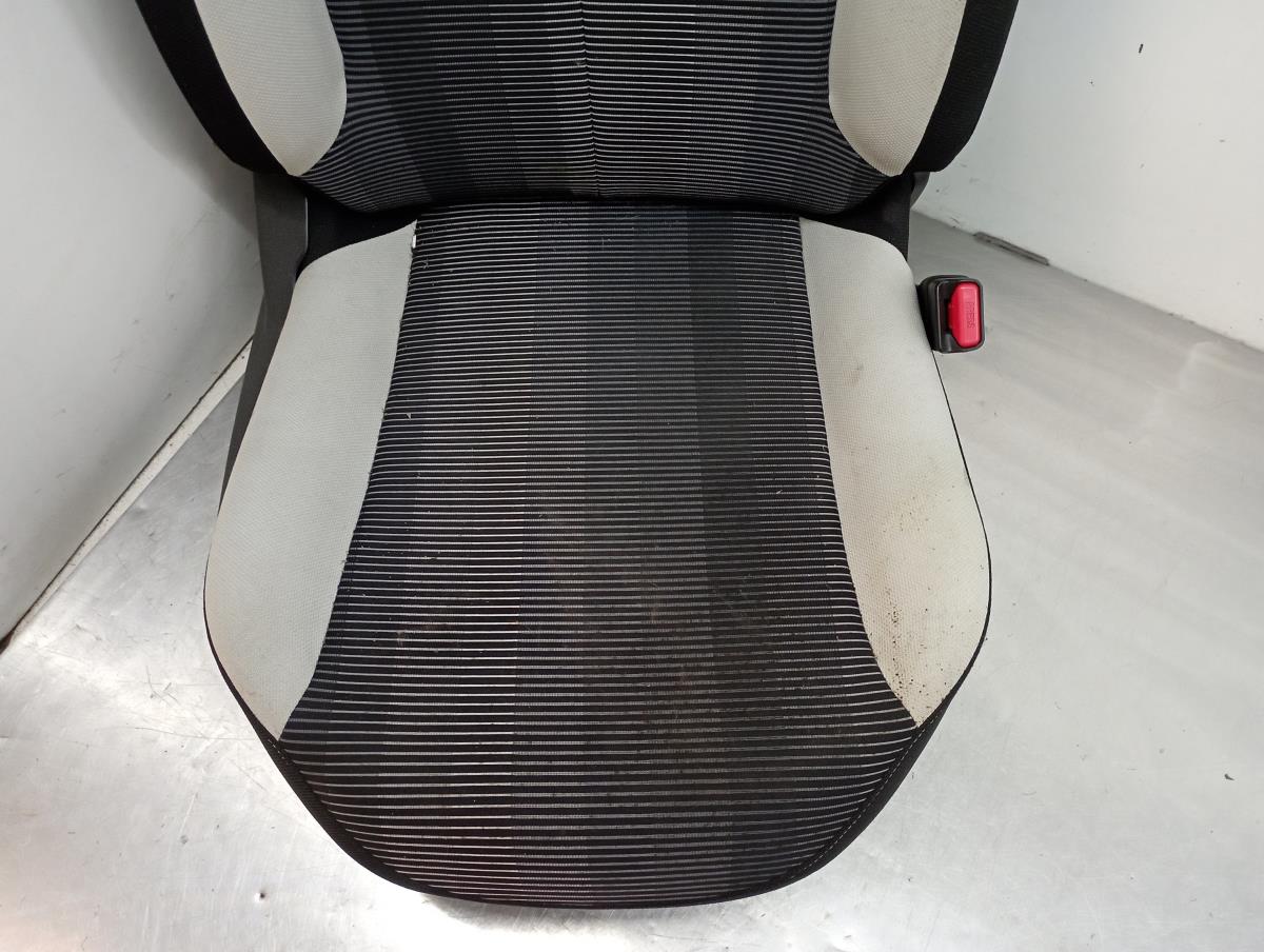 Seats Set / Upholstery PEUGEOT 108 | 14 -  Imagem-6